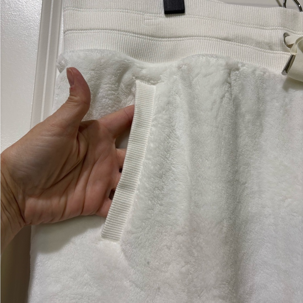 Athleta Double Cozy Karma Joggers White Size Large - Picture 4 of 7
